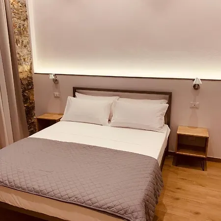 Holidays Rooms XX Settembre 228 Konukevi