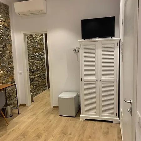 Konukevi Holidays Rooms XX Settembre 228 La Spezia